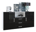 Sideboard Skadu, Kommode mit 2 Turen, 3 Schubladen und 1 offenem Fach, Wei matt/Schwarz Hochglanz (138,5 x 71,5 x 35 cm)